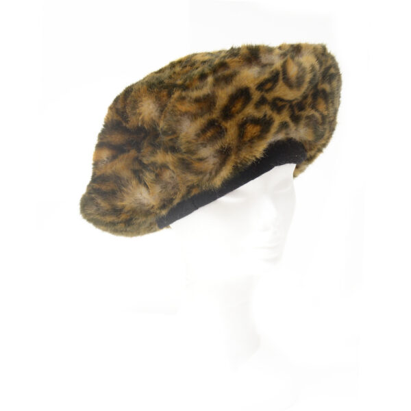 Cappelli-pelliccia-ecologica-Faux-fur-hats_NORMAL_1712